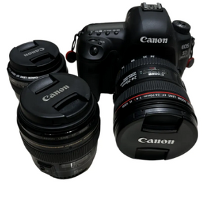 Canon 5D Mark iv + 3 Lenses
