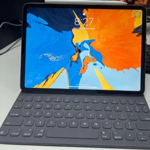 iPad pro 11 inch 2018, keyboard Folio