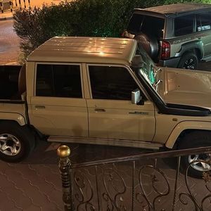 للبيع شاص ٤ أبواب