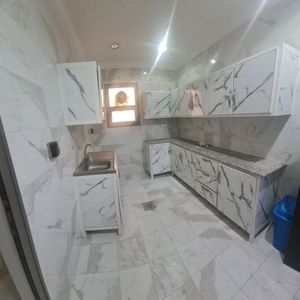 شقة للايجار في ابو فطيرة