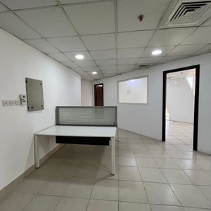 تجاري للايجار في المرقاب