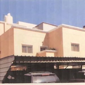 للإيجار فيلا في الفروانية 