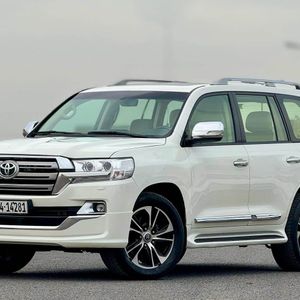 لاندكروزر GXR V8