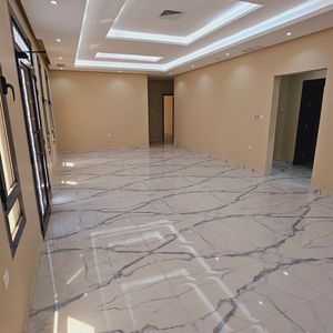 للإيجار شقة أرضية