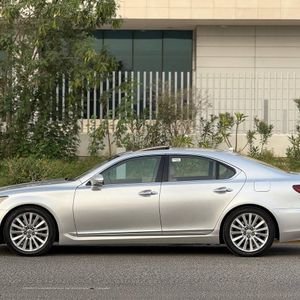 للبيــــــع لكزس LS460