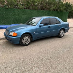 للبيع مرسيدس C200