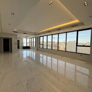 للإيجار في النزهه 