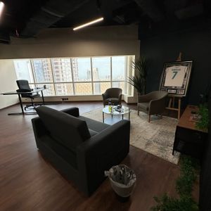 تجاري للايجار في الشرق