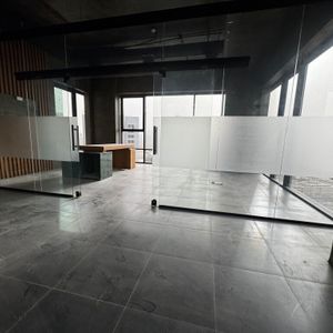 تجاري للايجار في الشرق