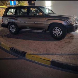 للبيع كروزر موديل ٢٠٠٠ Gx