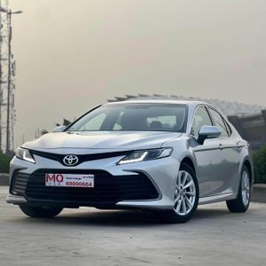  تويوتا كامري LE / V4