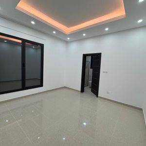 شقة للايجار في الروضة