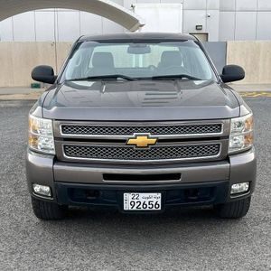 شيفرولية سلفرادو موديل 2013