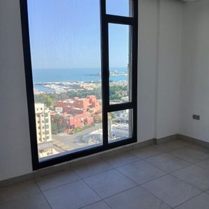 شقة للايجار في الشعب البحري