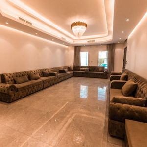 بيت للبيع في صباح الاحمد السكنية