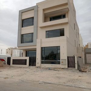 للبيع بيت في المطلاع 