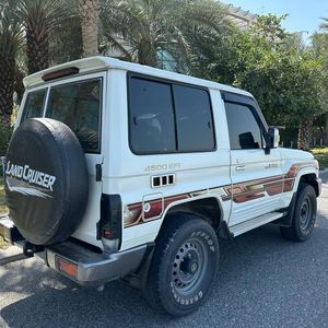 للبيع جيب تويوتا ربع موديل 2021 