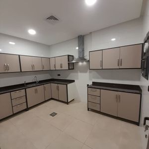 للايجار شقه بالسره 