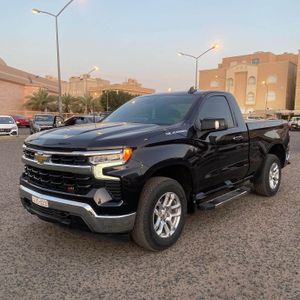 للبيع سلفرادو 2022 LT