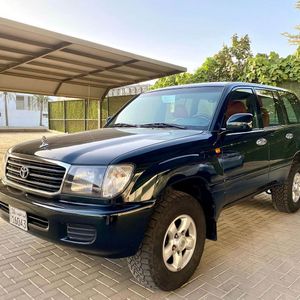 لاند كروزر وارد الساير GX موديل 2002