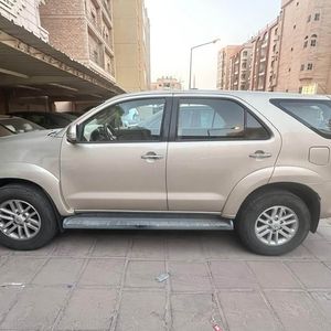 تويوتا فورتيونر ٢٠١٥