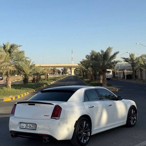 كرايسلر 300 موديل 2013