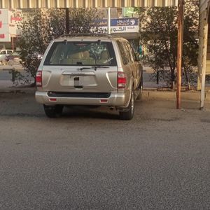 للبيع جيب نيسان باڤندر