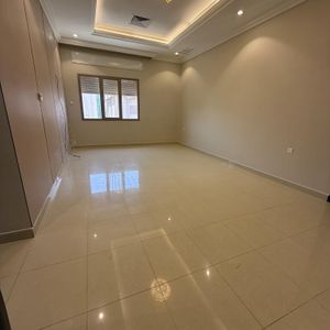 شقة للايجار في فهد الاحمد