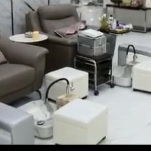 للبيع صالون