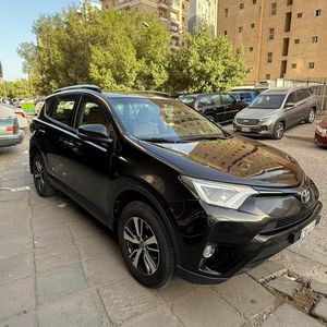 سيارة تويوتا راف فور