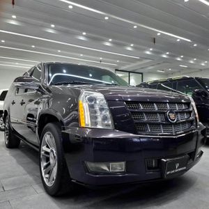 للبيع اسكاليد بلاتنيوم evs 2014