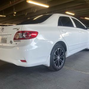 للبيع تويوتا كرولا 2012