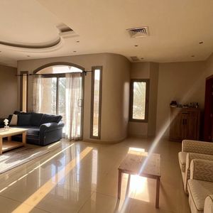 بيت للبيع في سلوى