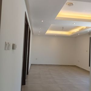 للإيجار شقة في الفنيطيس