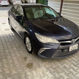 للبيع كامري glx 