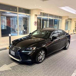 بحالة الوكاله 2020 للبيع لكزس حجم 300 IS