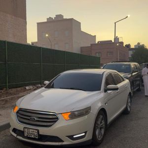 للبيع فورد تورس ٢٠١٣ 